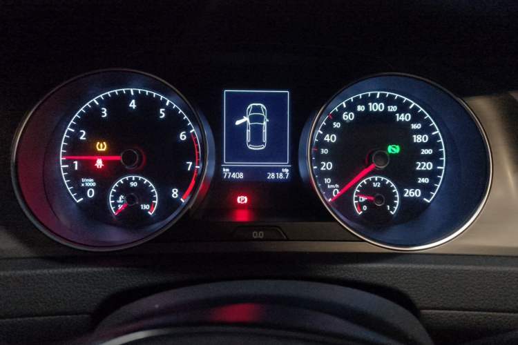 Used Volkswagen Golf 2016 230TSI Automatic Luxury Version Instrument Cluster