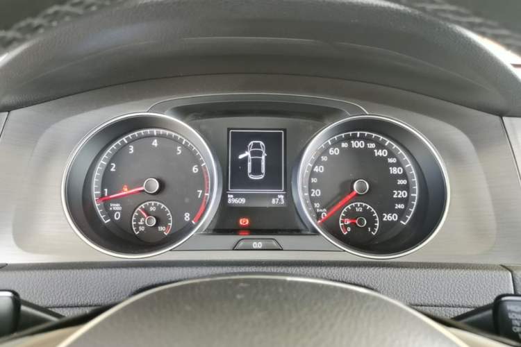 Used Volkswagen Golf 2016 1.6L Automatic Comfort Model Instrument Cluster