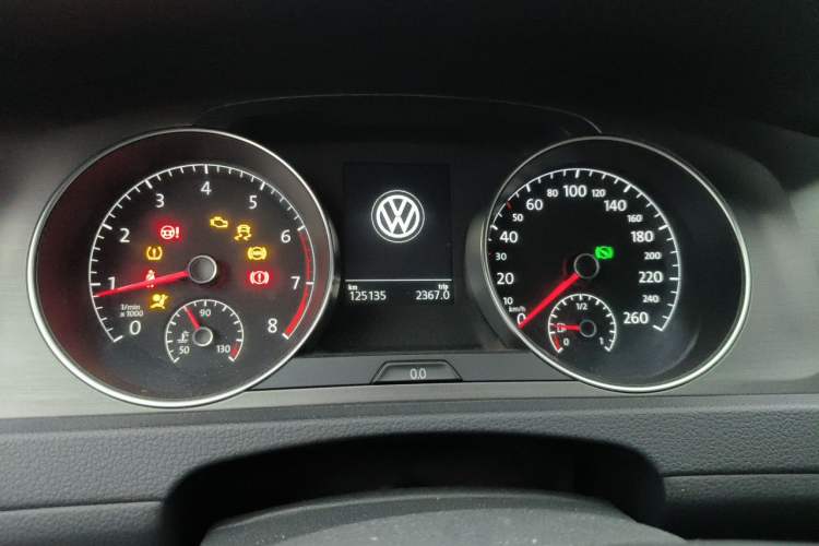 Used Volkswagen Golf 2016 230TSI Automatic Luxury Version Instrument Cluster
