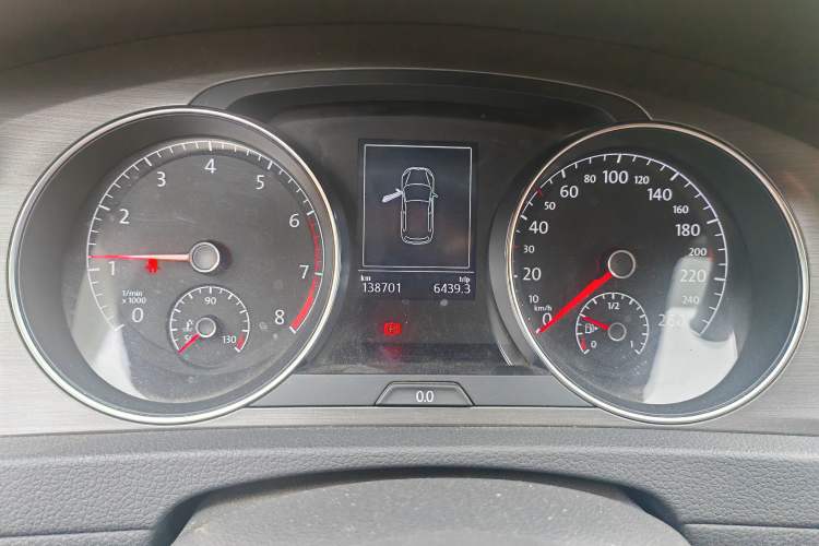 Used Volkswagen Golf 2016 230TSI Automatic Comfort Version Instrument Cluster