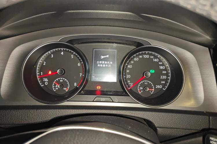 Used Volkswagen Golf 2016 230TSI Automatic Comfort Version Instrument Cluster