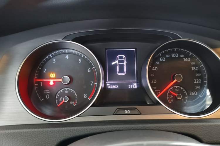 Used Volkswagen Golf 2016 230TSI Manual Comfort Version Instrument Cluster