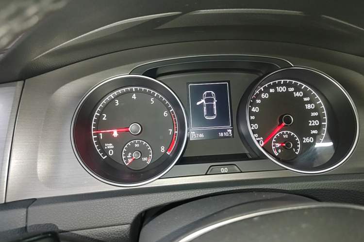 Used Volkswagen Golf 2016 1.6L Automatic Comfort Model Instrument Cluster