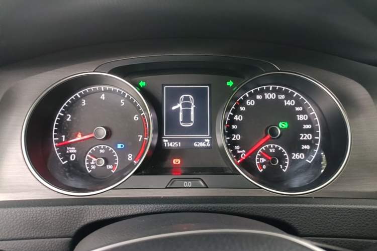 Used Volkswagen Golf 2016 1.6L Automatic Comfort Model Instrument Cluster