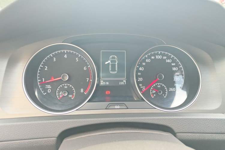 Used Volkswagen Golf 2016 230TSI Automatic Comfort Version Instrument Cluster