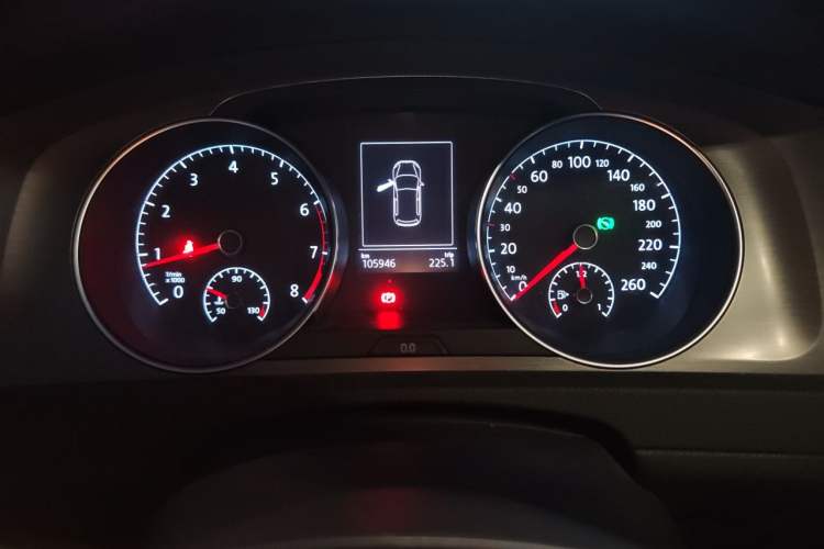 Used Volkswagen Golf 2016 230TSI Automatic Luxury Version Instrument Cluster