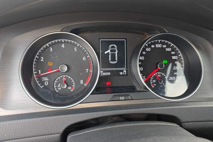 Used Volkswagen Golf 2016 230TSI Automatic Comfort Version Instrument Cluster