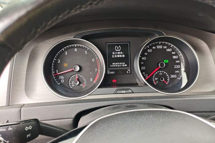 Used Volkswagen Golf 2016 230TSI Automatic Comfort Version Instrument Cluster