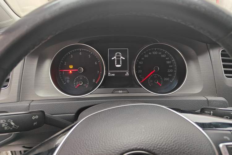 Used Volkswagen Golf 2016 230TSI Automatic Luxury Version Instrument Cluster