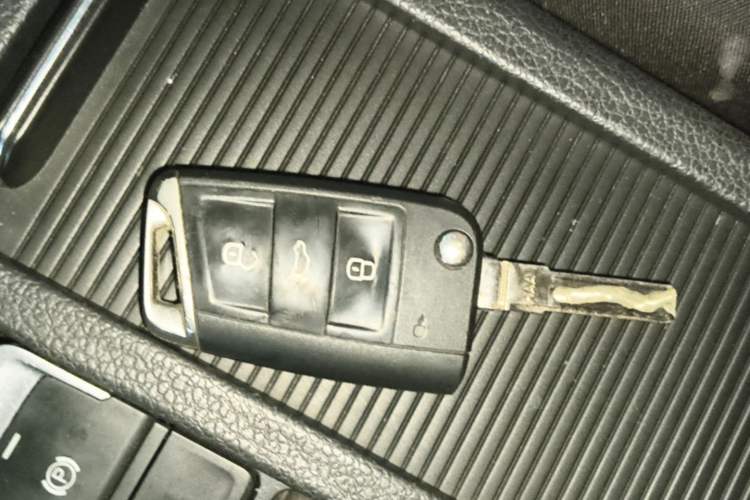 Used Volkswagen Golf 2016 230TSI Automatic Comfort Version Interior 1