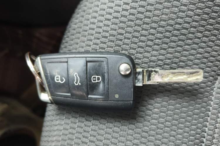 Used Volkswagen Golf 2016 230TSI Automatic Comfort Version Interior 1