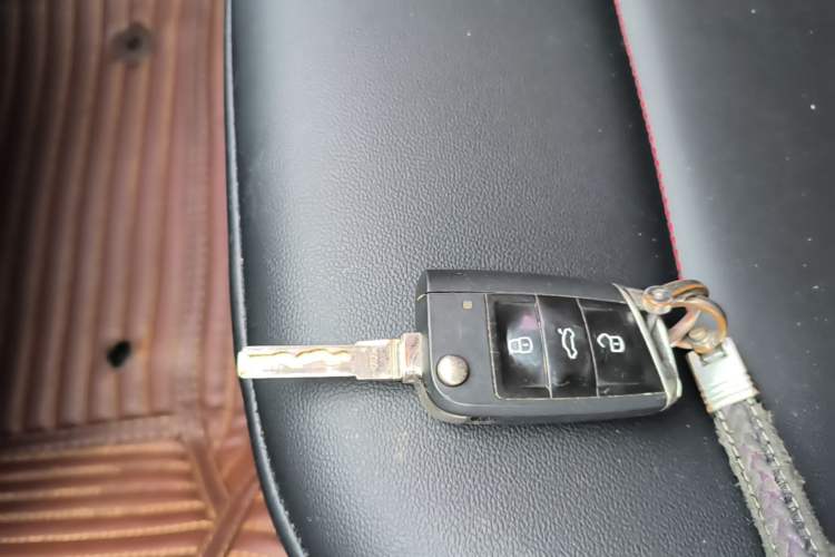 Used Volkswagen Golf 2016 230TSI Automatic Comfort Version Interior 1