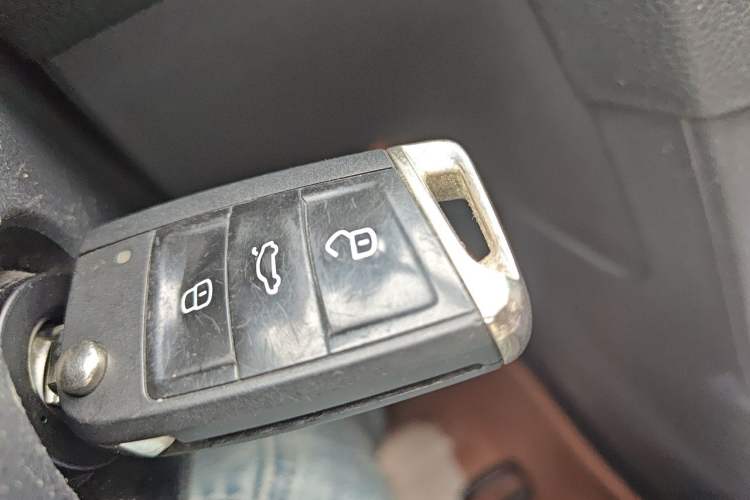 Used Volkswagen Golf 2016 1.6L Automatic Comfort Model Interior 1
