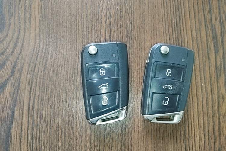 Used Volkswagen Golf 2016 1.6L Automatic Comfort Model Interior 1