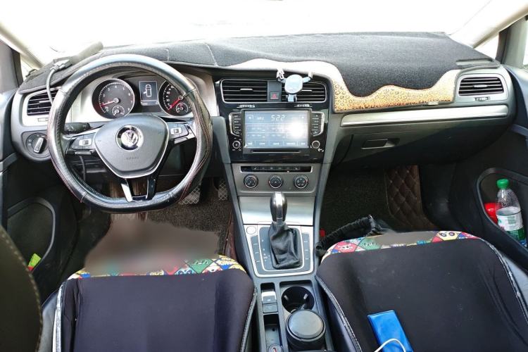 Used Volkswagen Golf 2016 230TSI Automatic Luxury Version Interior 2