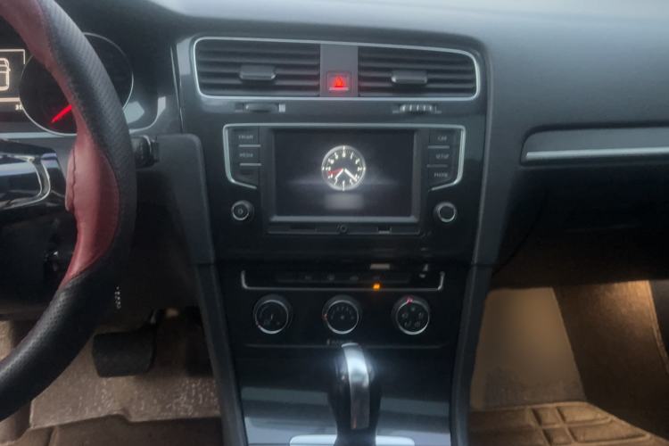 Used Volkswagen Golf 2016 1.6L Automatic Comfort Model Interior 5