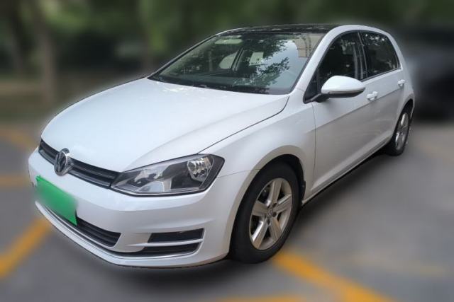 Ojetý Volkswagen Golf 2016 230TSI Automatic Comfort Version