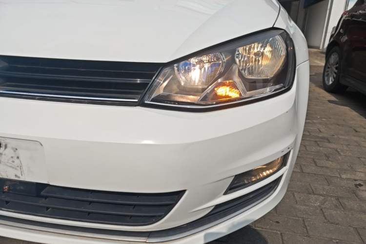 Used Volkswagen Golf 2016 230TSI Automatic Comfort Version Left Front Headlight
