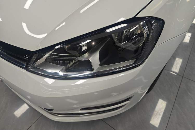 Used Volkswagen Golf 2016 1.6L Automatic Comfort Model Left Front Headlight