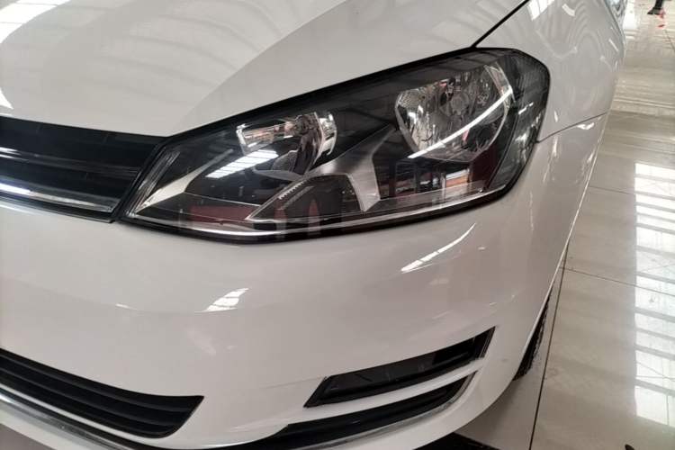 Used Volkswagen Golf 2016 1.6L Automatic Fashion Model Left Front Headlight