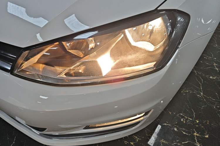 Used Volkswagen Golf 2016 230TSI Automatic Luxury Version Left Front Headlight