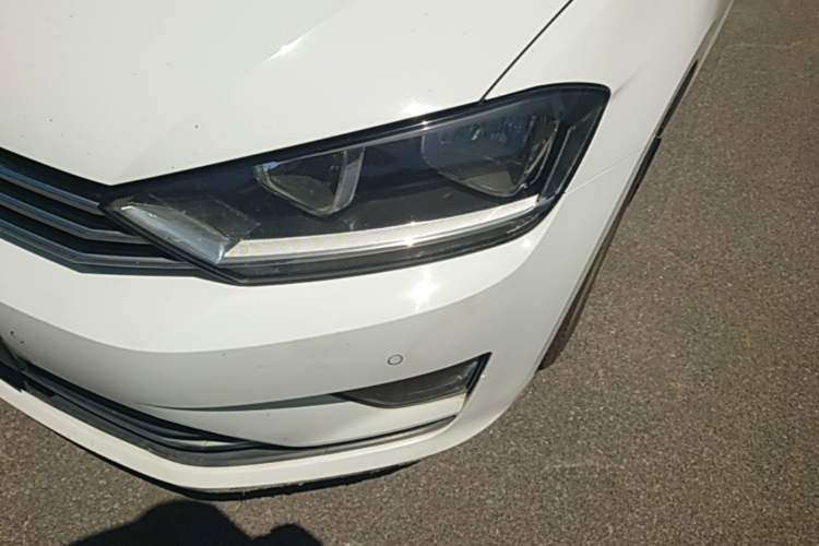 Used Volkswagen Golf 2016 230TSI Automatic Comfort Version Left Front Headlight
