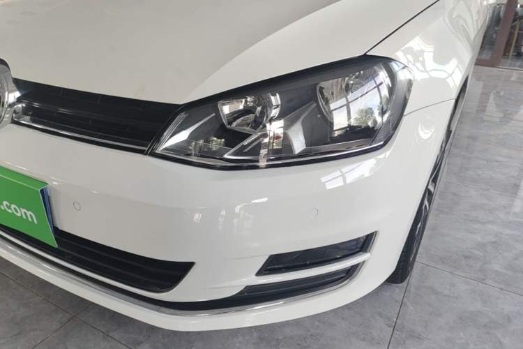 Used Volkswagen Golf 2016 230TSI Automatic Comfort Version Left Front Headlight