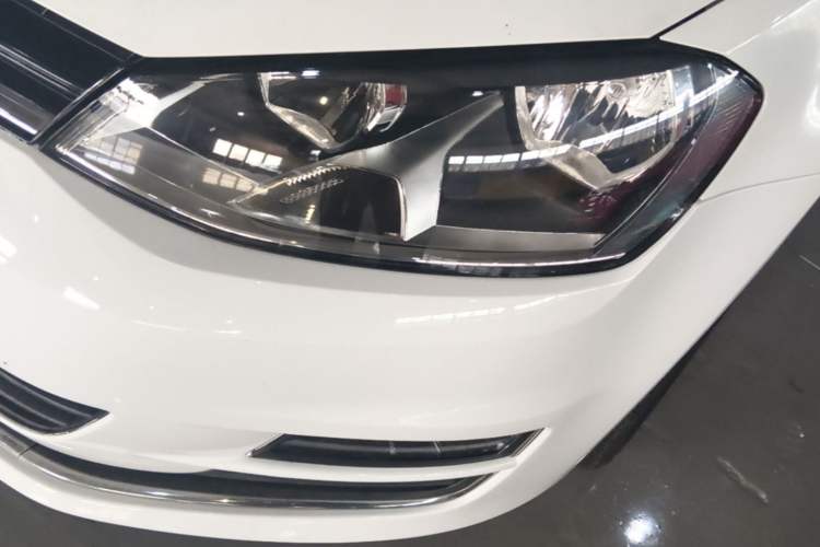 Used Volkswagen Golf 2016 230TSI Automatic Comfort Version Left Front Headlight