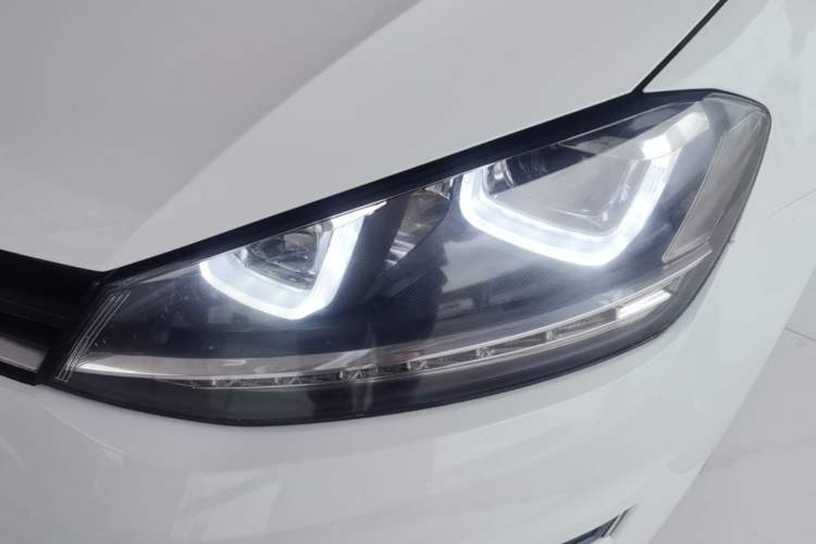 Used Volkswagen Golf 2016 230TSI Automatic Luxury Version Left Front Headlight