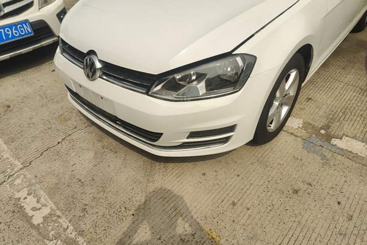 Used Volkswagen Golf 2016 230TSI Automatic Comfort Version Left Front Headlight