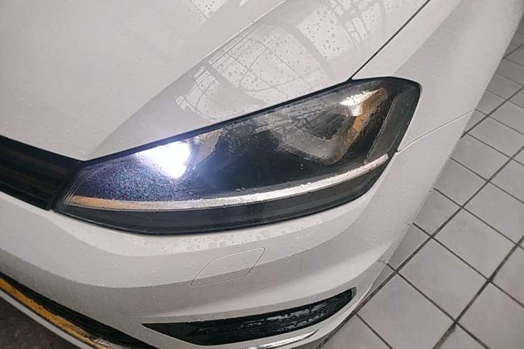 Used Volkswagen Golf 2016 1.4TSI Manual R-Line Left Front Headlight