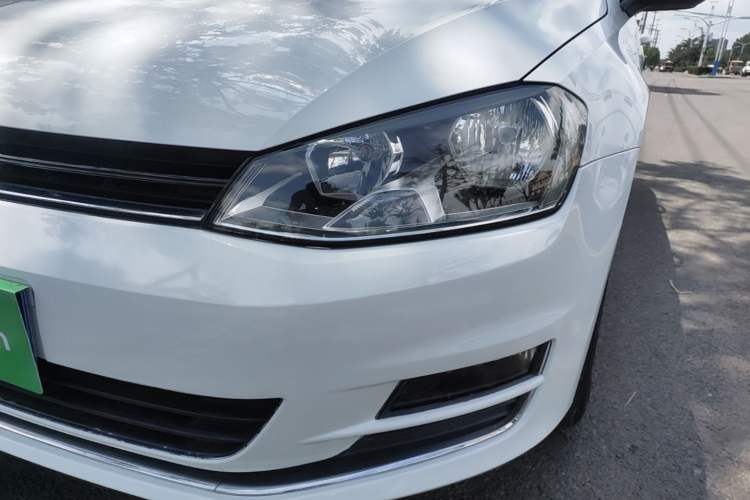 Used Volkswagen Golf 2016 230TSI Automatic Luxury Version Left Front Headlight