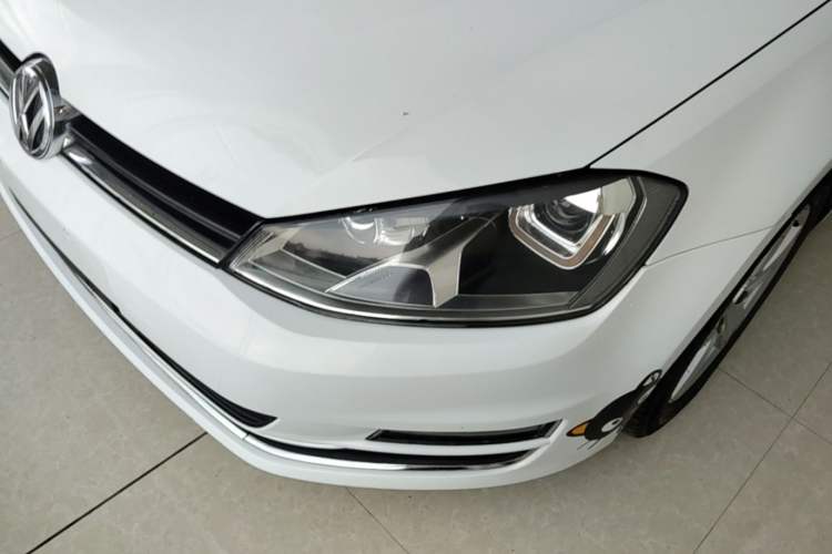 Used Volkswagen Golf 2016 1.6L Automatic Fashion Model Left Front Headlight