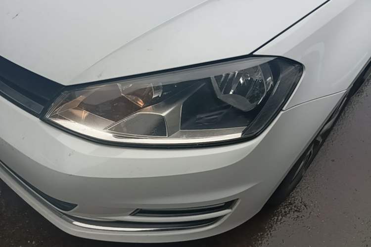 Used Volkswagen Golf 2016 230TSI Automatic Luxury Version Left Front Headlight