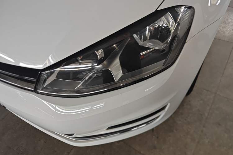 Used Volkswagen Golf 2016 1.6L Manual Fashion Edition Left Front Headlight