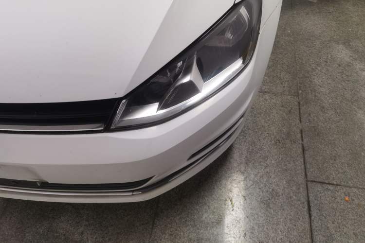 Used Volkswagen Golf 2016 230TSI Automatic Luxury Version Left Front Headlight