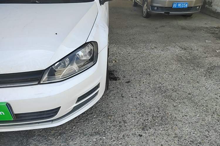 Used Volkswagen Golf 2016 230TSI Automatic Comfort Version Left Front Headlight
