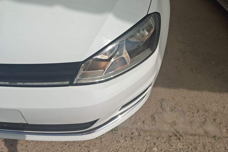 Used Volkswagen Golf 2016 1.6L Automatic Fashion Model Left Front Headlight