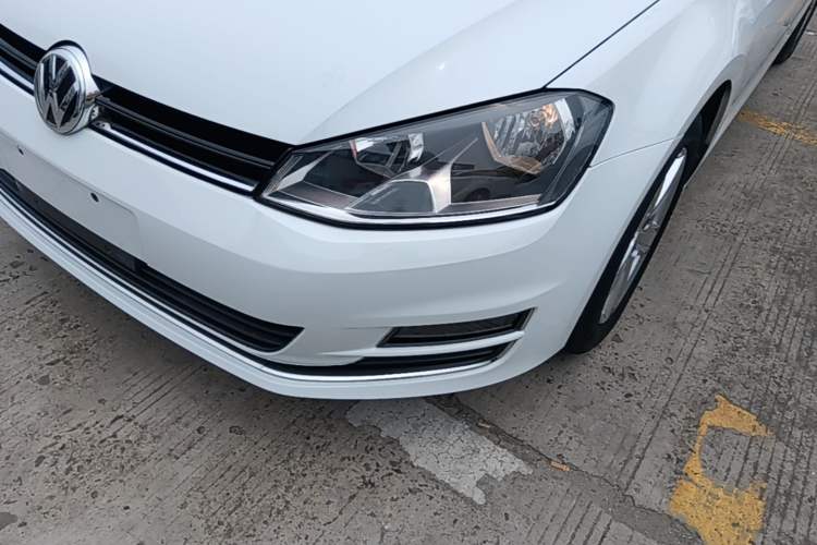 Used Volkswagen Golf 2016 230TSI Automatic Comfort Version Left Front Headlight