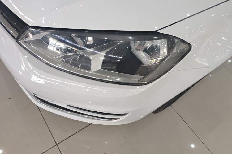 Used Volkswagen Golf 2016 1.6L Automatic Comfort Model Left Front Headlight
