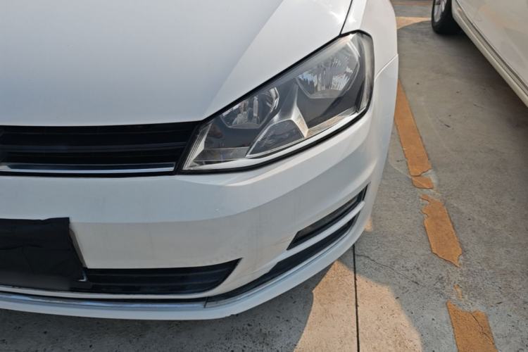 Used Volkswagen Golf 2016 230TSI Automatic Comfort Version Left Front Headlight