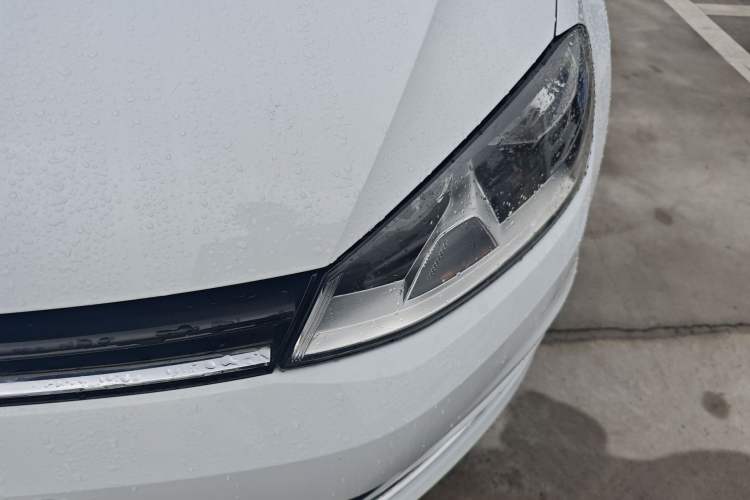 Used Volkswagen Golf 2016 1.6L Automatic Comfort Model Left Front Headlight