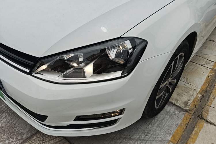 Used Volkswagen Golf 2016 230TSI Automatic Luxury Version Left Front Headlight