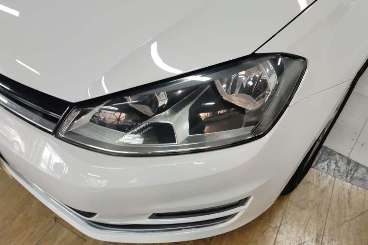 Used Volkswagen Golf 2016 1.6L Automatic Fashion Model Left Front Headlight