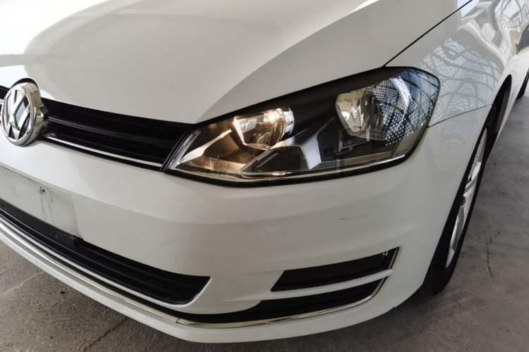 Used Volkswagen Golf 2016 1.6L Automatic Comfort Model Left Front Headlight