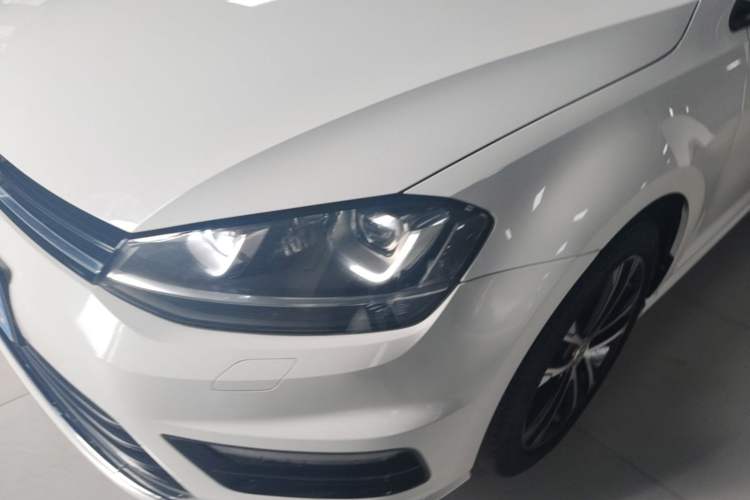 Used Volkswagen Golf 2016 1.4TSI Automatic R-Line Left Front Headlight