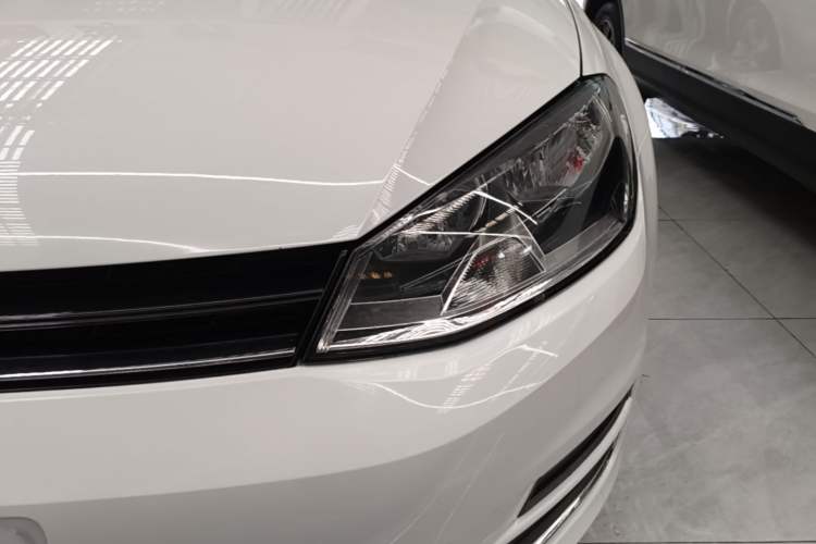 Used Volkswagen Golf 2016 230TSI Manual Comfort Version Left Front Headlight