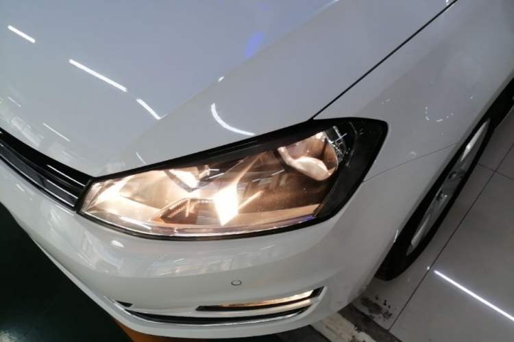 Used Volkswagen Golf 2016 1.6L Automatic Comfort Model Left Front Headlight