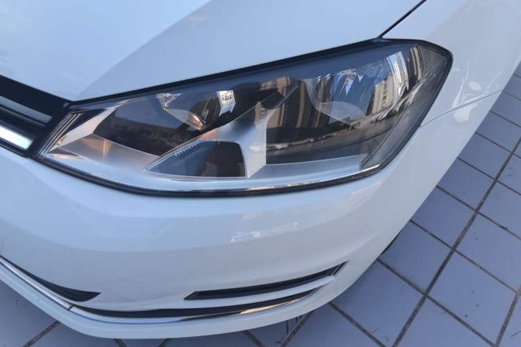 Used Volkswagen Golf 2016 230TSI Automatic Luxury Version Left Front Headlight