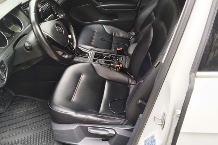 Used Volkswagen Golf 2016 230TSI Automatic Comfort Version Left Front Seat